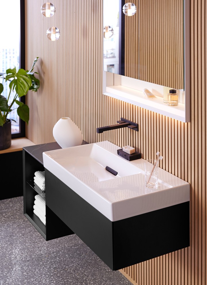 Bathroom products in black matte (© Geberit)